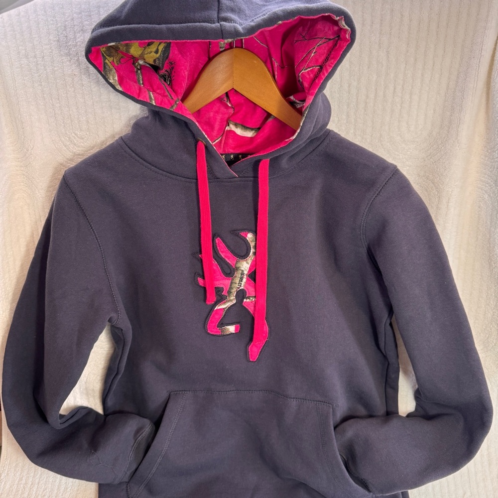 Browning NWT Realtree M women’s Pink Gray Hoodie pullover medium deer logo
